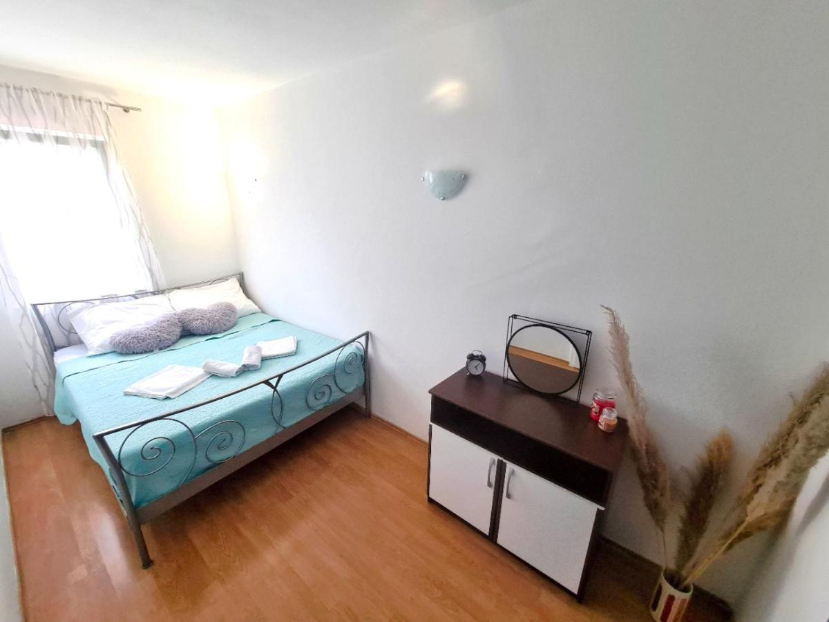 Apartment Three Roads Baška Voda Dış mekan fotoğraf