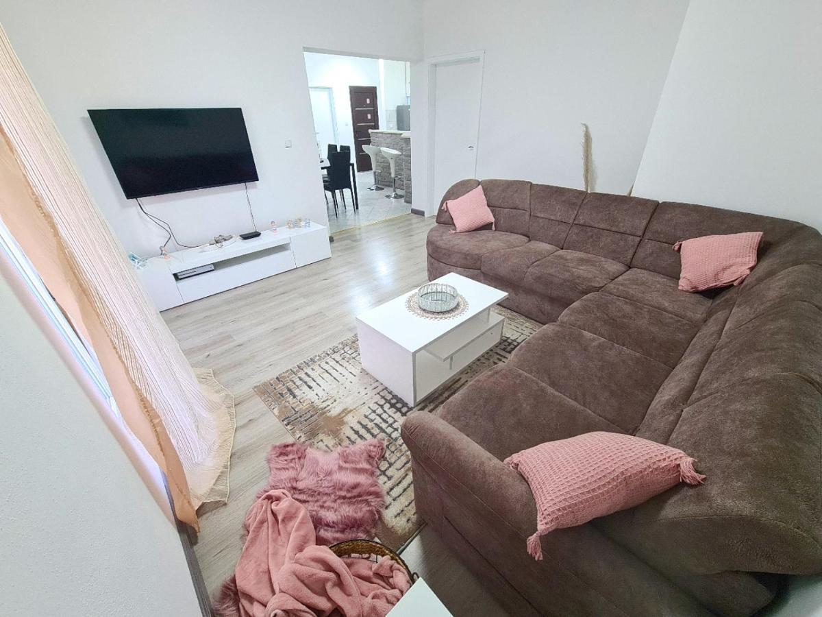 Apartment Three Roads Baška Voda Dış mekan fotoğraf